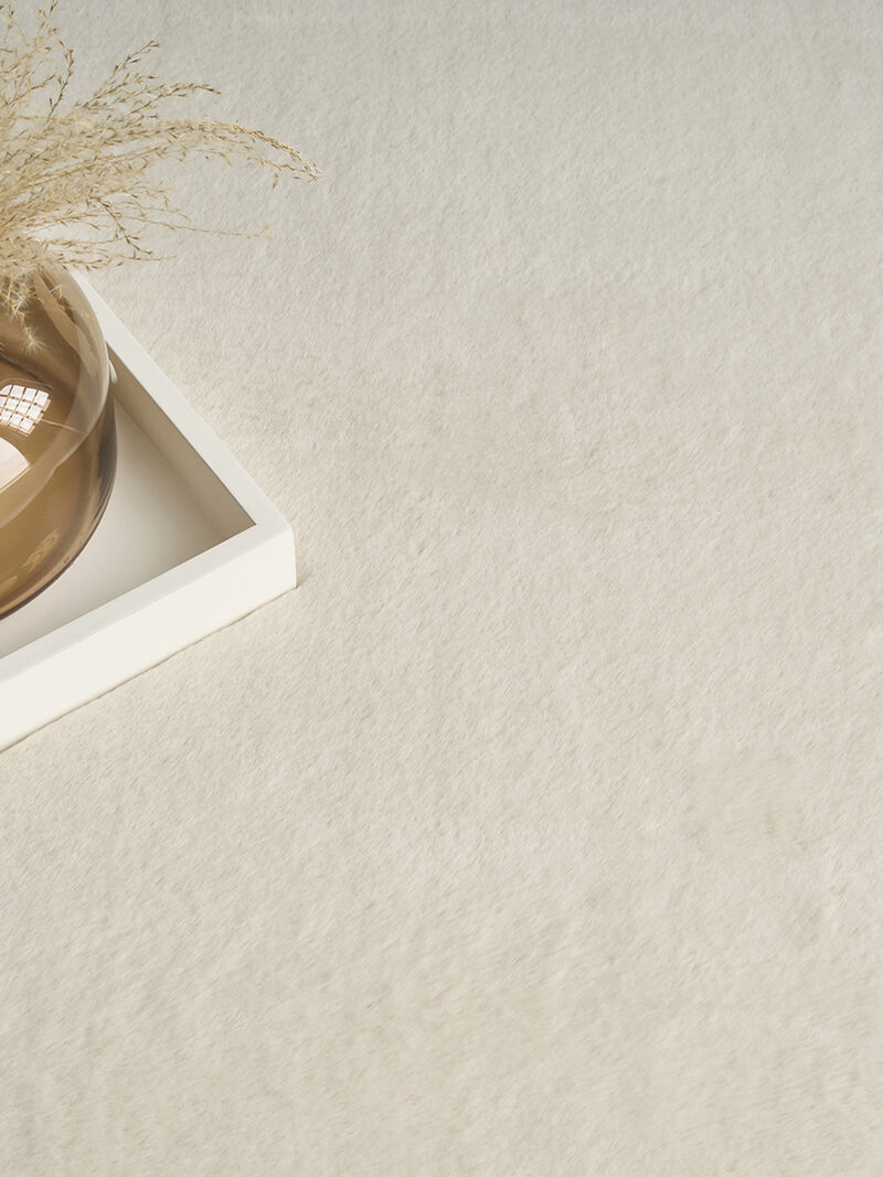 Soft Plush Rabbit Fur SFF01 Beige 4' x 6' Rug