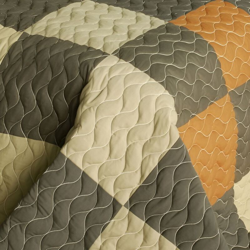 Quilted Patchwork Quilt Set 3-Piece with Matching Shams image number 2