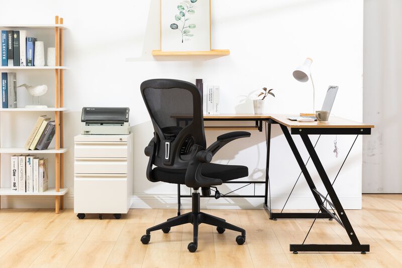 LeisureMod Mesh Office Swivel Desk Chair Modern Ergonomic Adjustable Height with Flip-Up Armrest and Breathable Back Newton Series