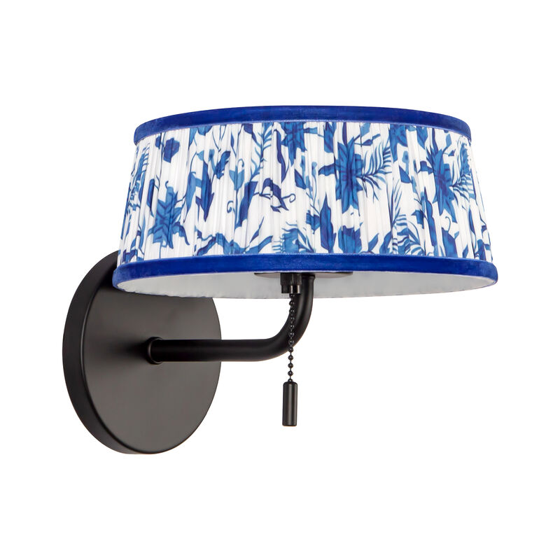 Scout 7-in Damp-Rated Wall/Vanity Light with Patterned Pleated Linen Shade image number 2