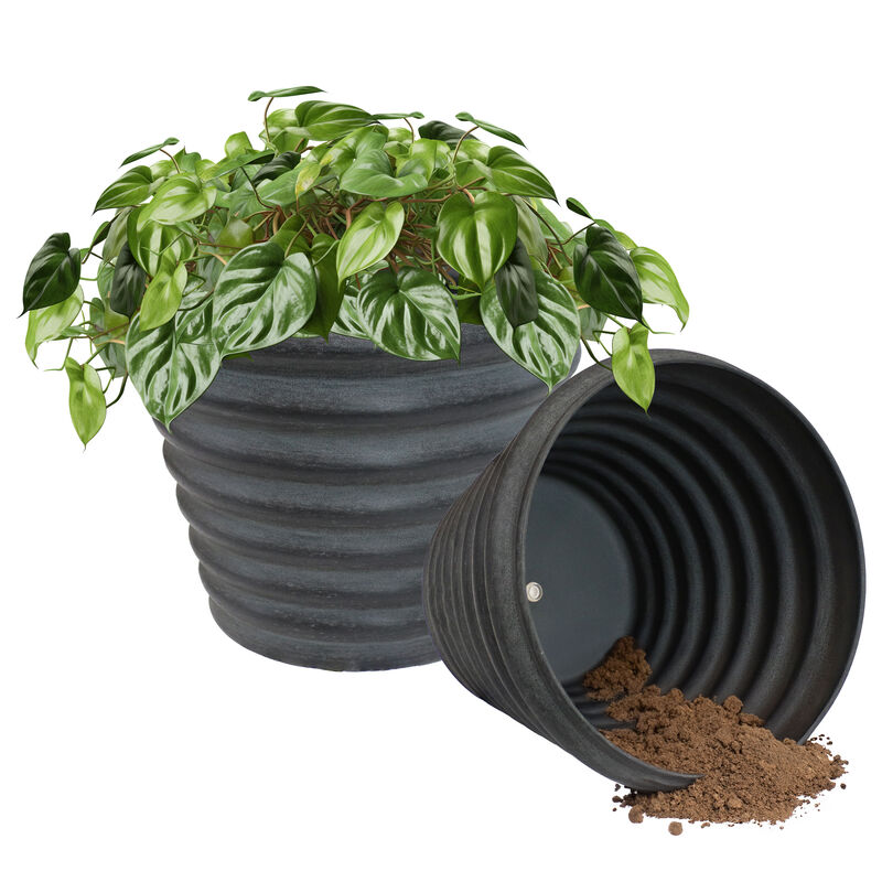 Molly Metal Outdoor Planter Set of 2