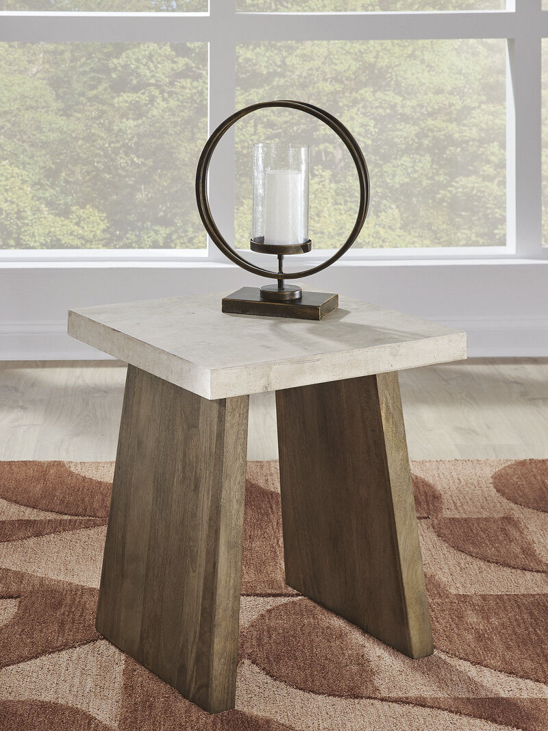 Brendalhouse End Table image number 1