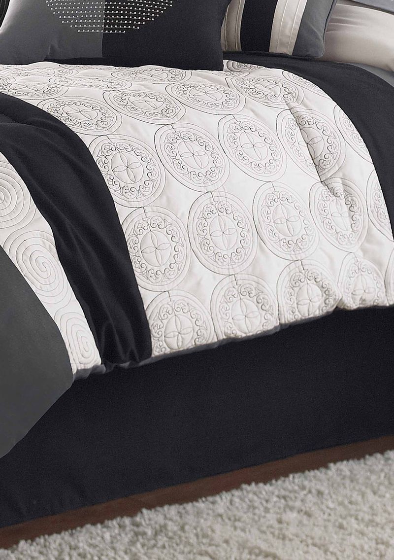 Modern Geo 7 pc Queen