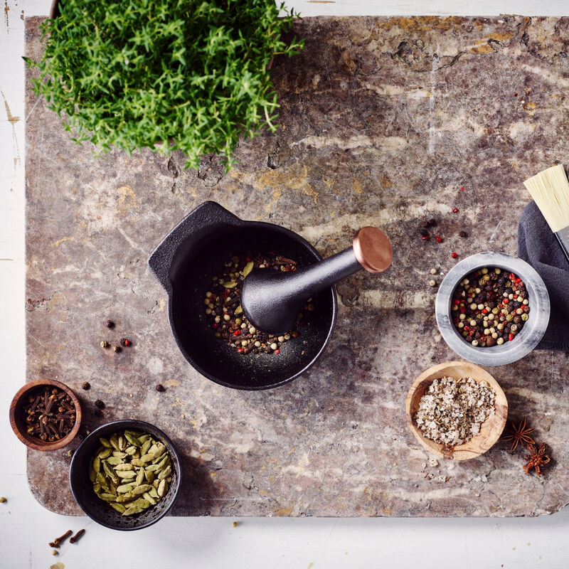 Alva Nori Enameled Cast Iron Mortar and Pestle Set 4" 2 C Easy to Clean Nonstick Manual Food Grinder, Non Toxic, Manual Crusher for Garlic, Nuts, Beans, Herbs, Spices, Small Kitchen Tools