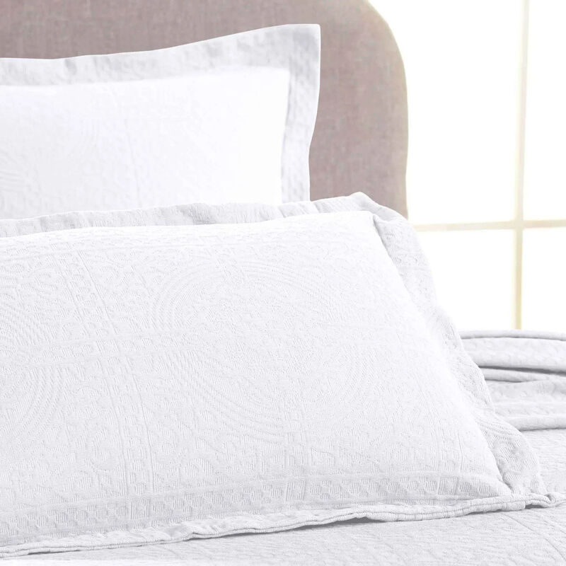 Lightweight Cotton Matelasse Bedspread and Shams Set for Bedroom image number 3