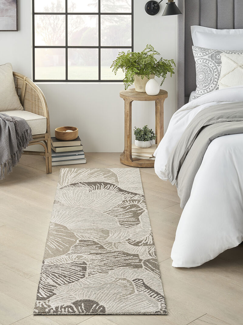 Avra AVR01 Gray 2'3" x 7'6" Rug