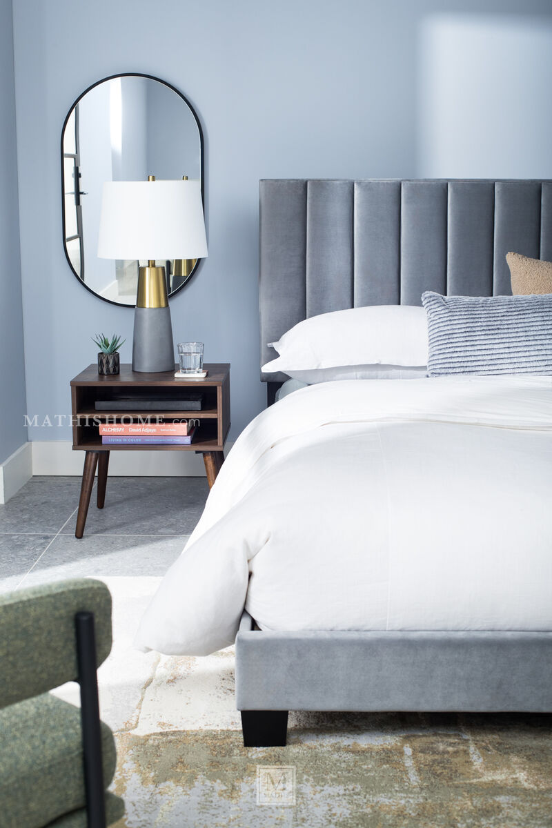 Gray Queen Bed W/2 Nightstands Mathis Home