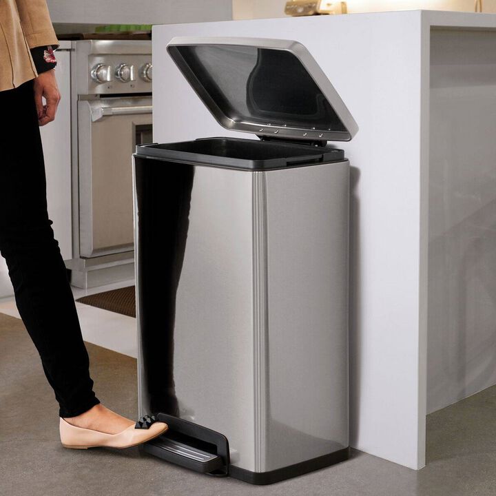 QuikFurn Stainless Steel 13-Gallon Kitchen Trash Can with Step Lid