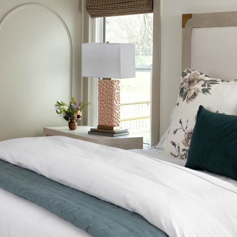 Blushing Embrace Table Lamp