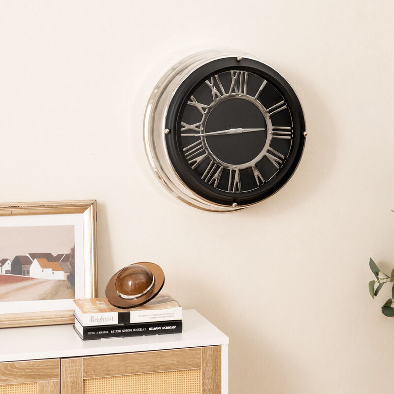 Silent Wall Clock with Silver Frame