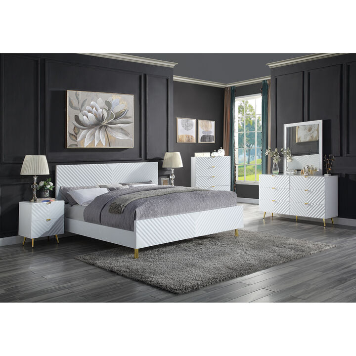 Gaines Eastern King Bed, White High Gloss Finish