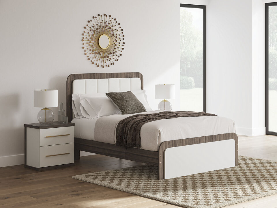 Mazilar Queen Upholstered Bed