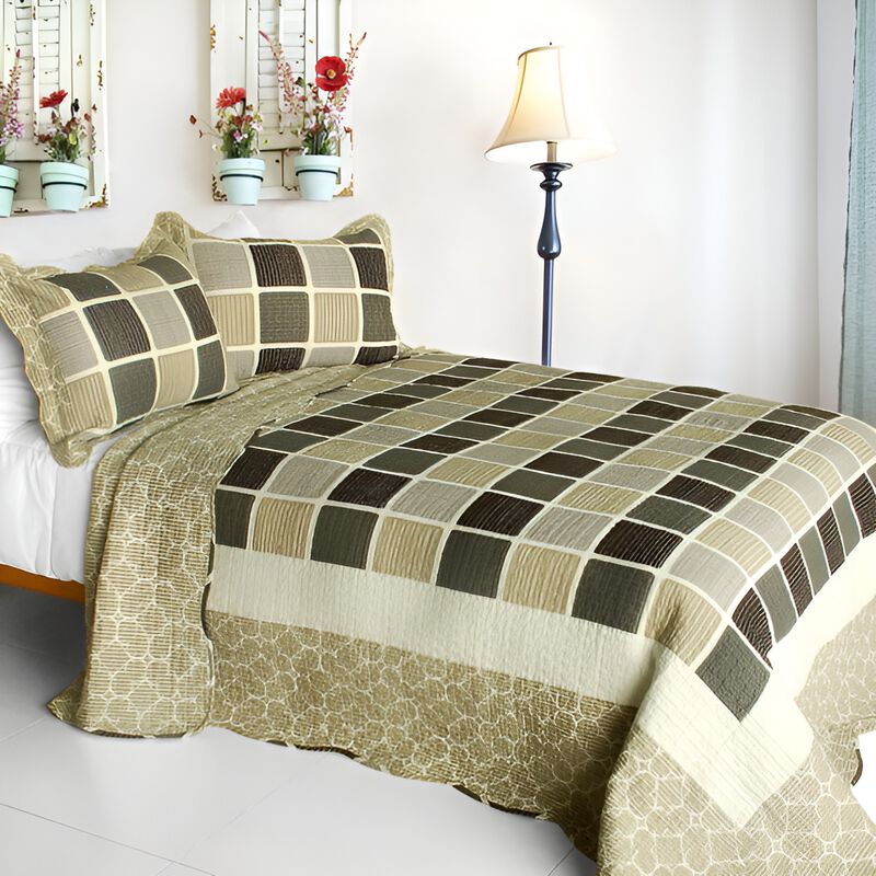 Queen Size 3-Piece Cotton Vermicelli Quilted Printed Quilt Set with Matching Shams image number 0