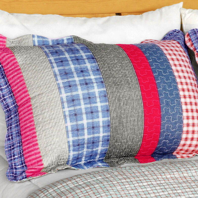 3-Piece Cotton Vermicelli Quilted Striped Printed Quilt Set with Matching Shams image number 2