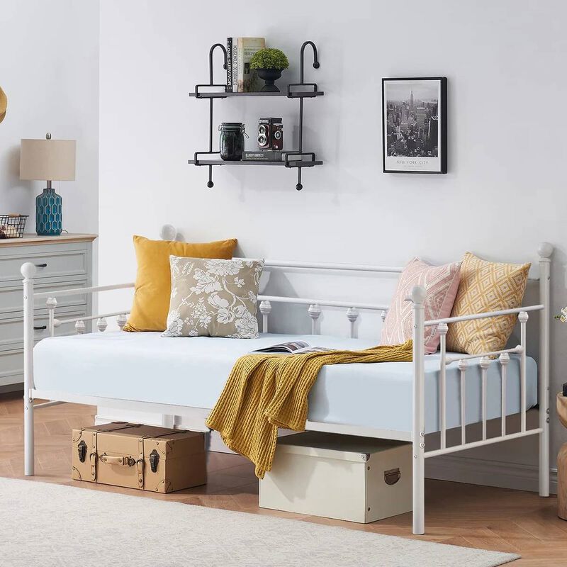 Durable Steel Farmhouse Daybed &ndash; Antique-Inspired Metal Bed Frame image number 3