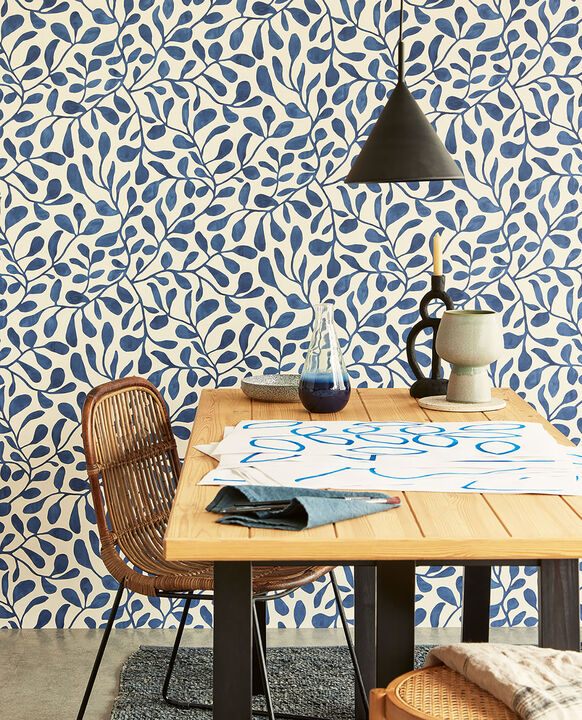 Fiona Dark Blue Leafy Vines Wallpaper