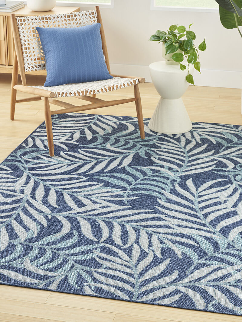 Garden Oasis GOA01 Navy 5' x 7' Rug