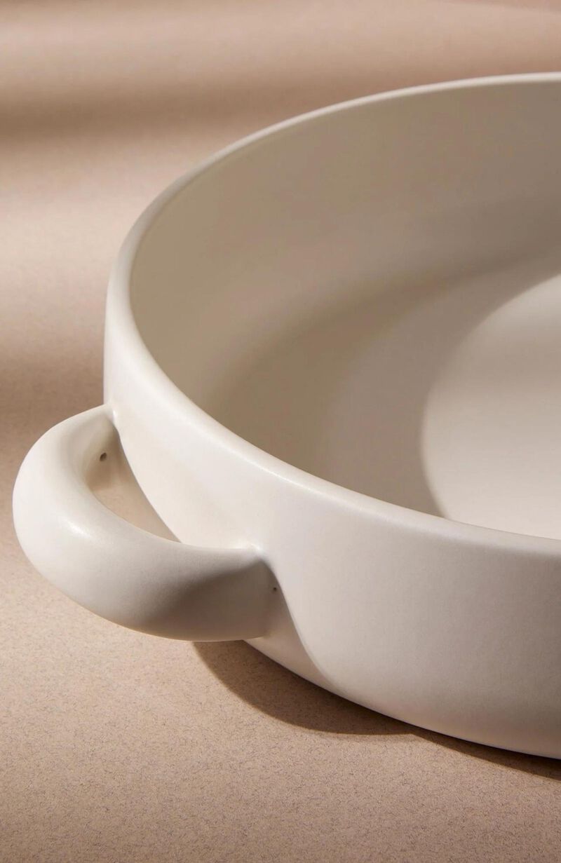 Stoneware Serving Plate With Handles 13.4"