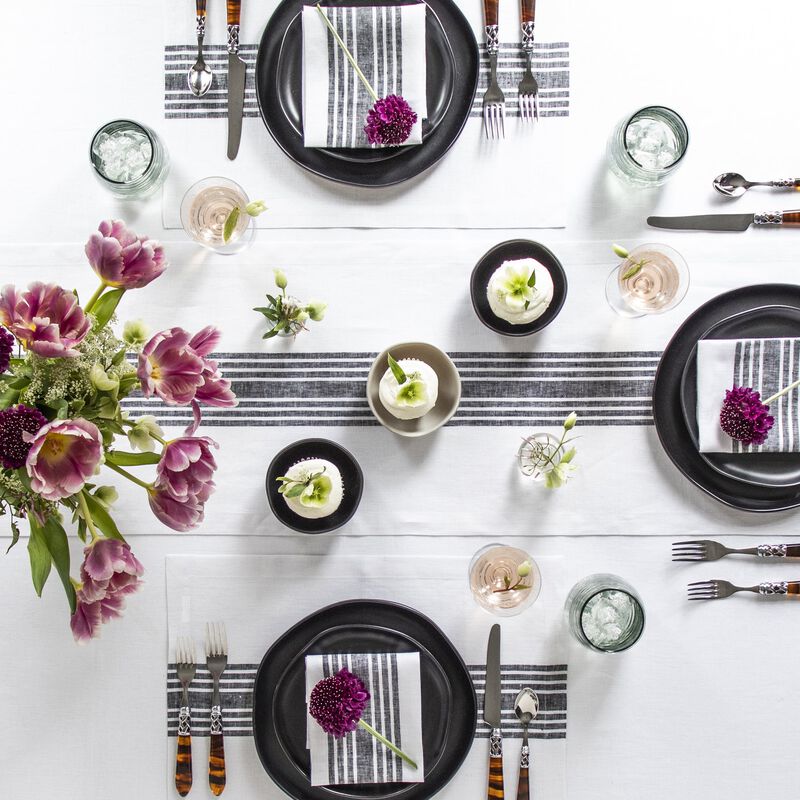 Christmas Linen Placemats 14 x 19 in Set of 4 - Farmhouse, Solino Home