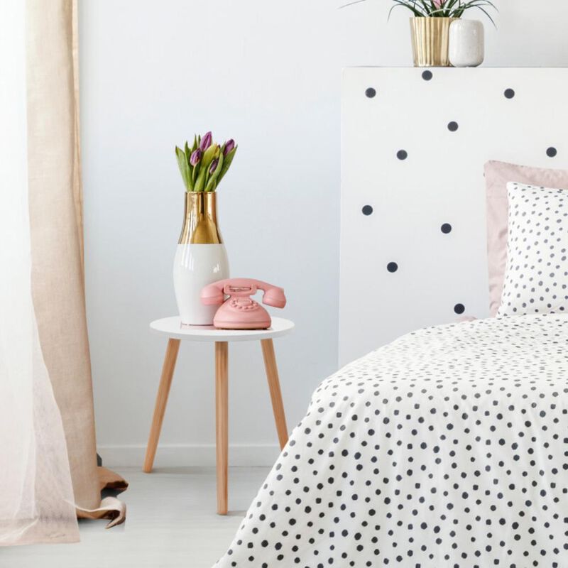 Hivvago 16 Inch Modern Round Coffee Table