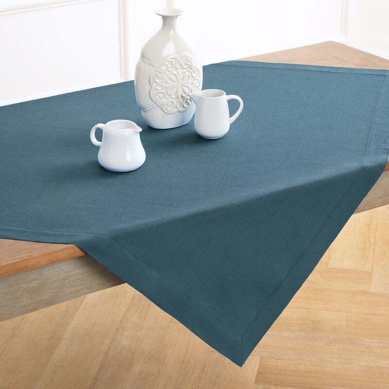 Solino Home Fete 100% Linen Table Throw &ndash; Handcrafted, Machine Washable, Perfect for Holiday and Everyday Dining