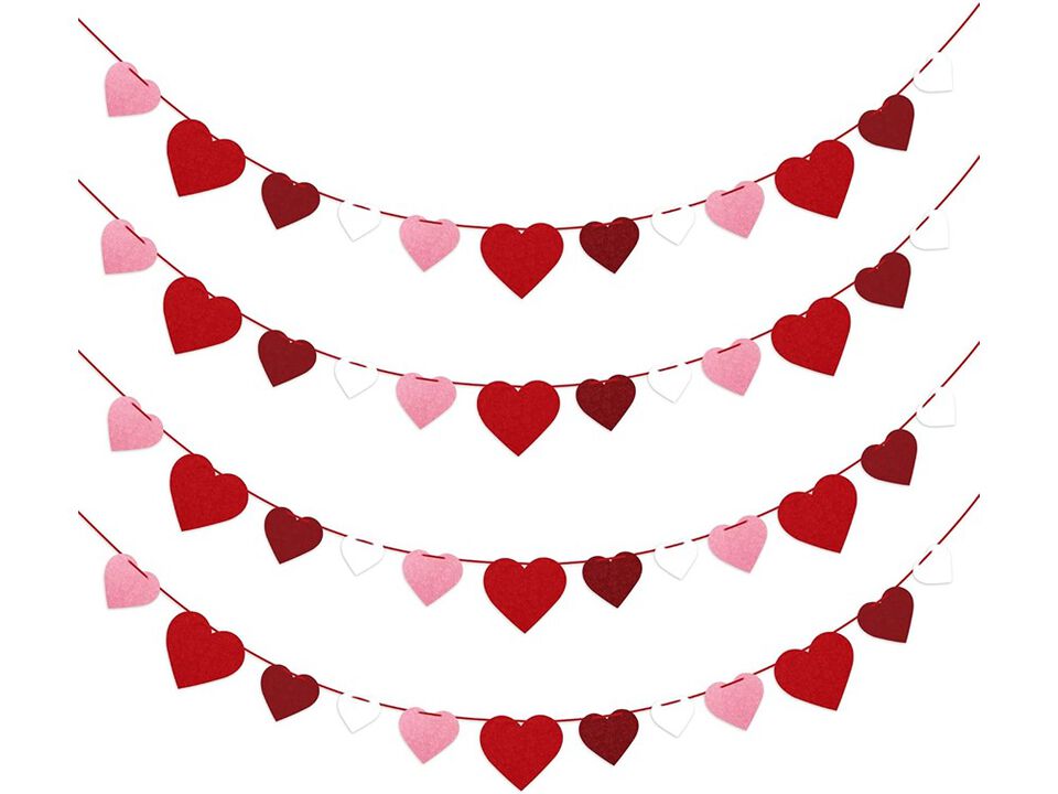 Partyprops 4Pcs Valentines Day Felt Heart Garland Banner
