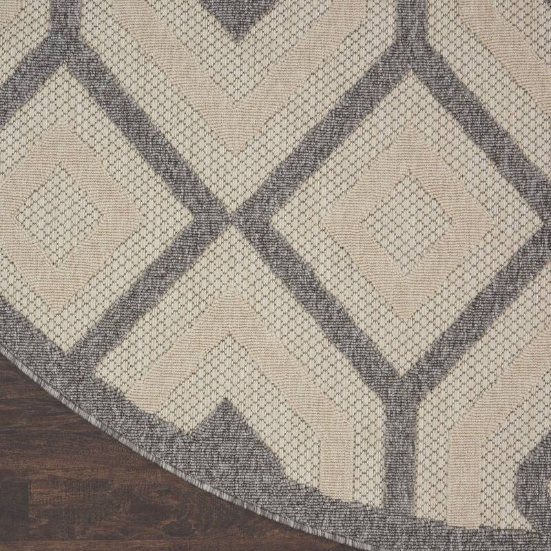 HomeRoots 8' Cream And Gray Round Geometric Indoor Outdoor Area Rug image number 3