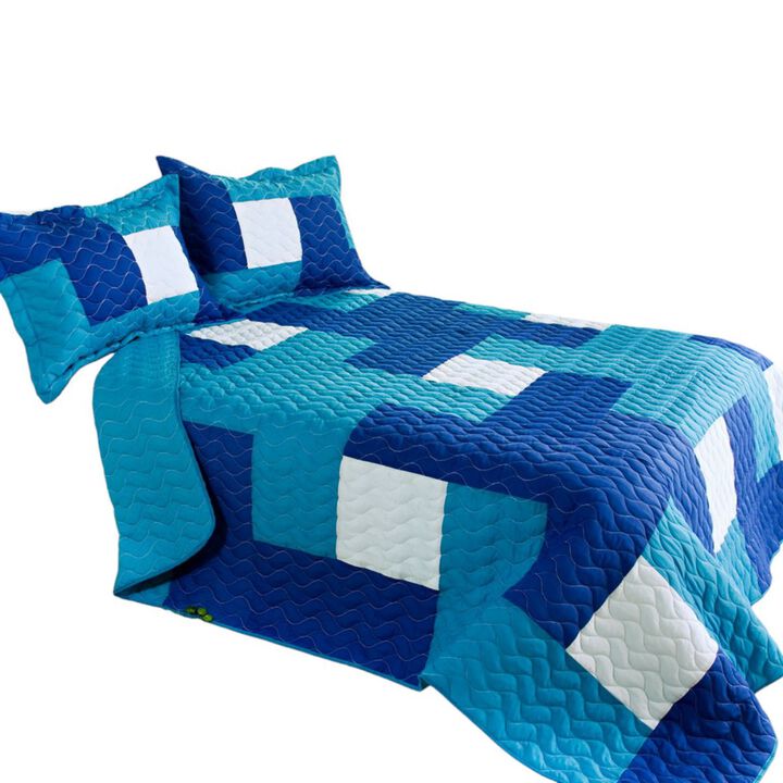Full Queen Mild Winter 3 Piece Patchwork Quilt Set with Vermicelli Quilting