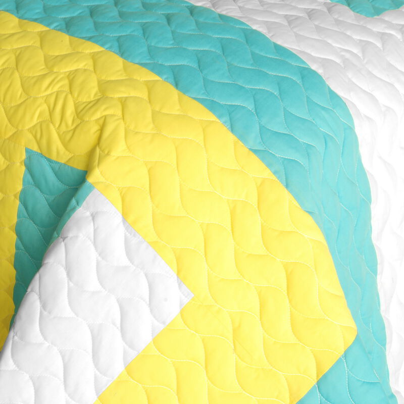 Eternal Flame Quilted Patchwork Quilt Set 3PC Queen Size Cozy Home Bedding image number 2