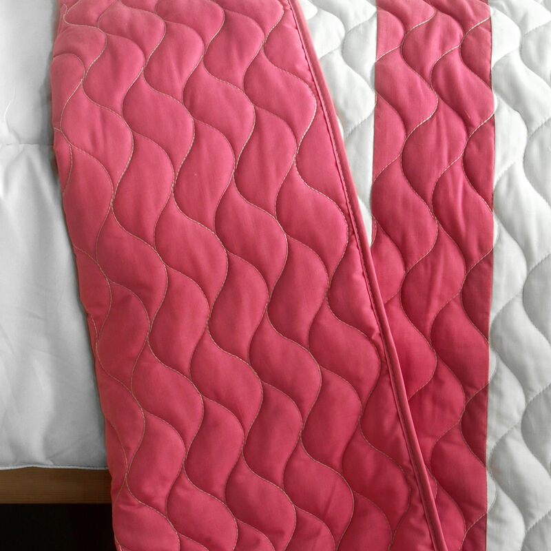 Decorative Patchwork Quilt Set 3 Piece with Vermicelli Quilted Stitching-Purple image number 3