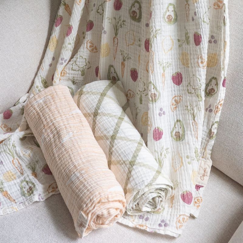 Clementine Cotton Muslin Swaddle Blanket Set (Veggies, Set of 3) image number 7