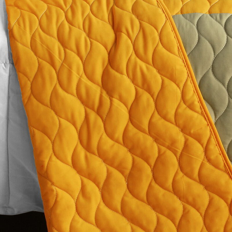 Stable Life 3 Piece Queen Patchwork Quilt Set with Vermicelli Quilting and Soft Fabric-Yellow image number 3