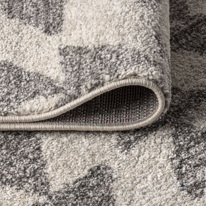 Aisha Moroccan Triangle Geometric