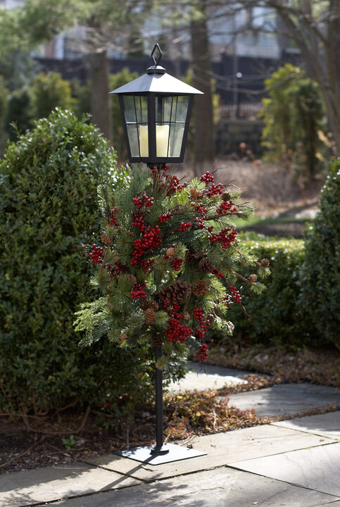 HouzBling Lantern Wreath Holder 43.5"H Metal/Glass