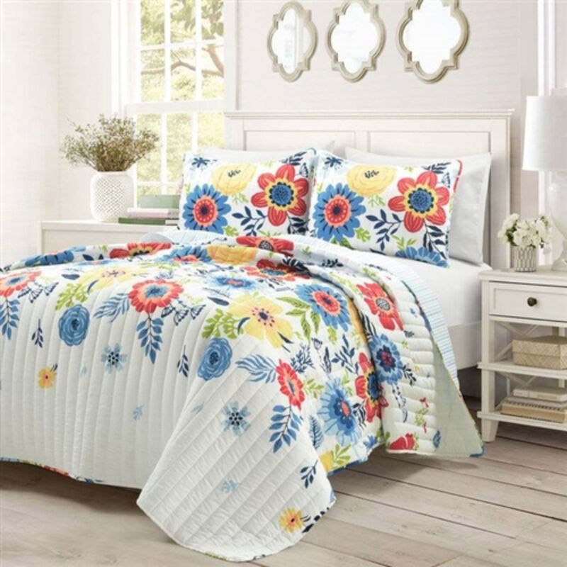 Lightweight Floral 3-Piece Polyester Quilt Set for Bedroom Comfort and Style