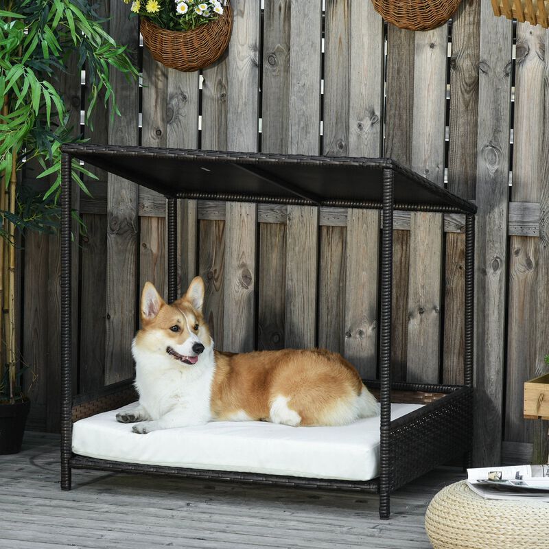 Brown Pet Retreat: Wicker Dog House with Raised Rattan Design