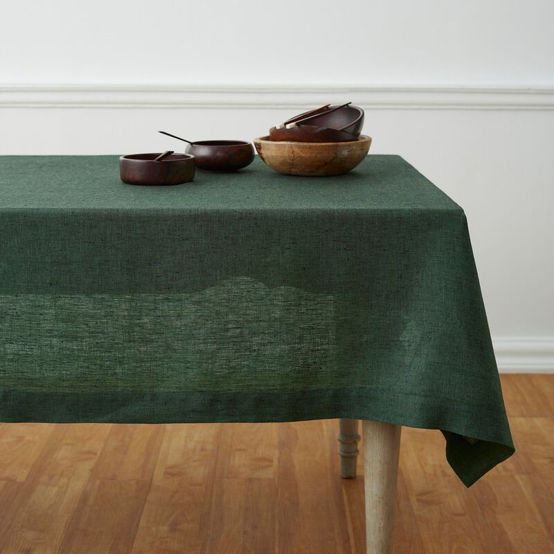 Solino Home Athena 100% Linen Tablecloth &ndash; Handcrafted, Machine Washable, Perfect for Holiday and Everyday Dining
