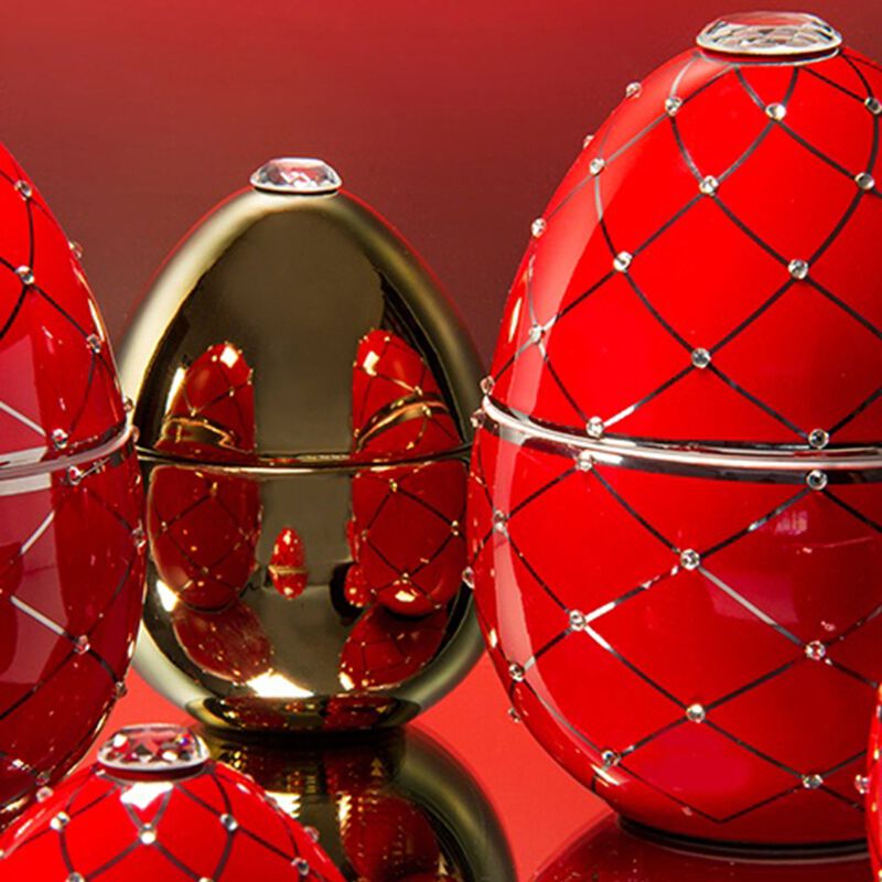 Candle in Ceramic Egg BOIS DE ROUSSIE 7 oz Red Silver Stripes 5.12 diam. x 6.5 in image number 2