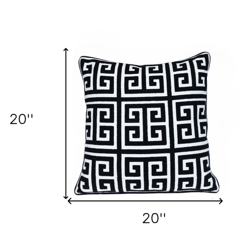 HomeRoots 20" Black and White Interlocking Cotton Throw Pillow image number 4