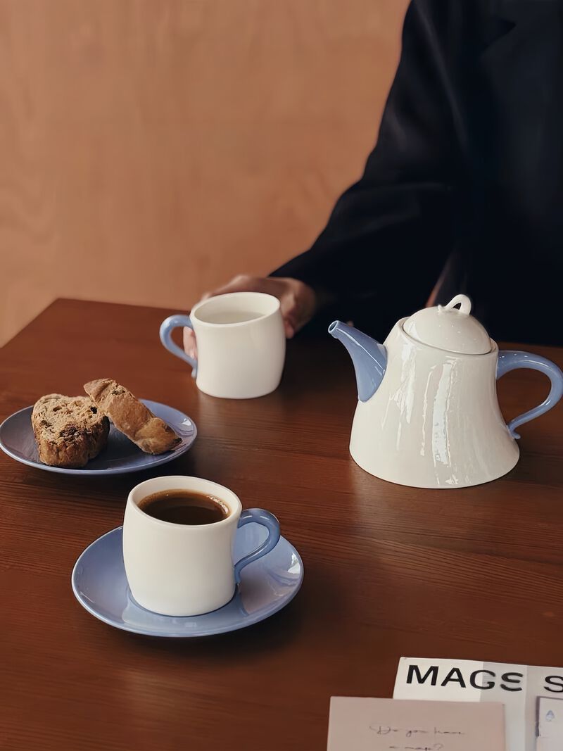 Postmodern Wiggle Ceramic Tea Set of 5 with 1 Teapot 2 Mugs & 2 Saucers image number 2