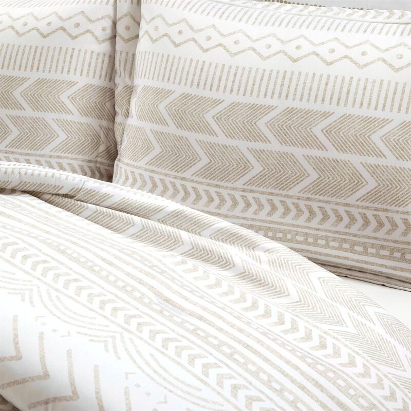Scandinavian Chevron 5-Piece Lightweight Comforter Set &ndash; Soft Bedding with Pillow Shams