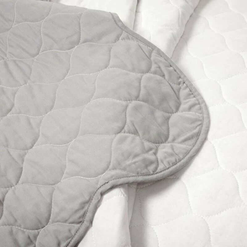 Hivvago White Grey Scalloped Edge Reversible Thin Light Quilt Set