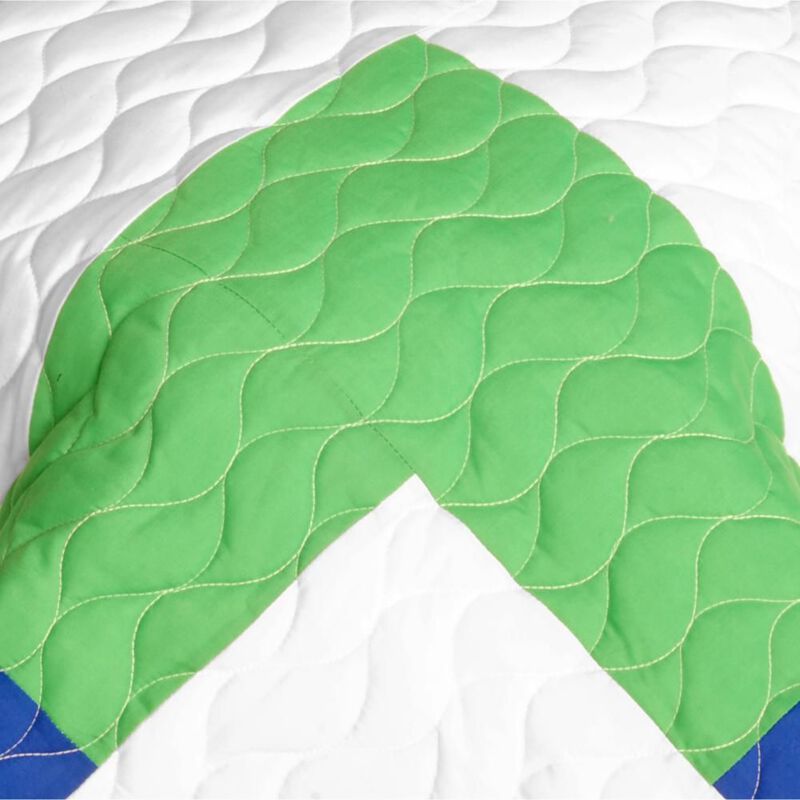 3PC Patchwork Quilt Bedding Set with Vermicelli Stitching Design image number 3