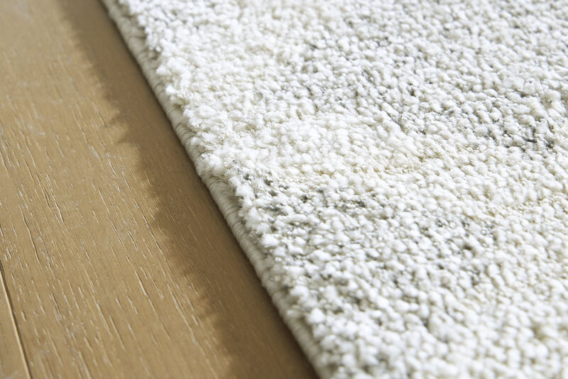 Unawick Medium Rug image number 2