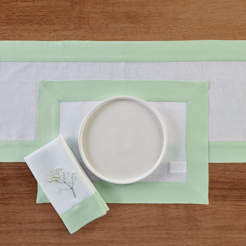 Solino Home Contempo 100% Linen Placemats &ndash; Set of 4, 14 x 19 in, Machine Washable, Holiday and Everyday Dining