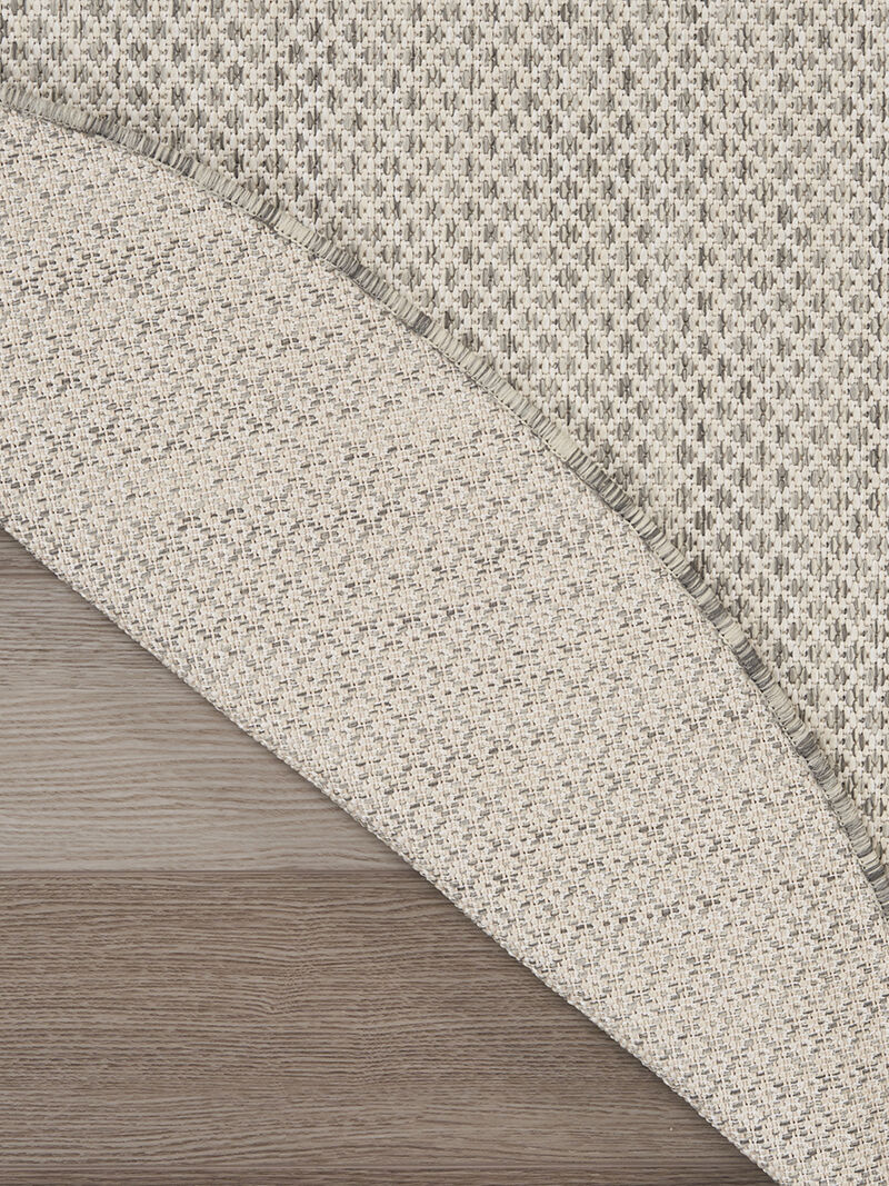 Courtyard COU01 Ivory/Silver 3' x 5' Oval Rug