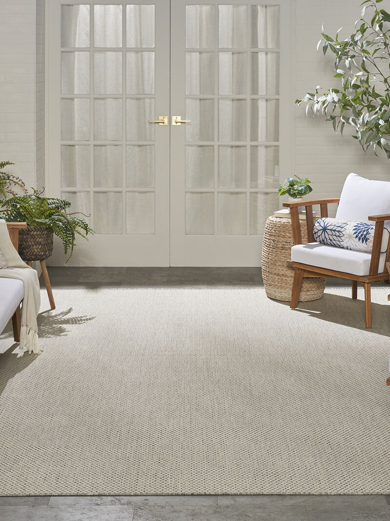 Courtyard COU01 Ivory/Silver 10' x 14' Rug