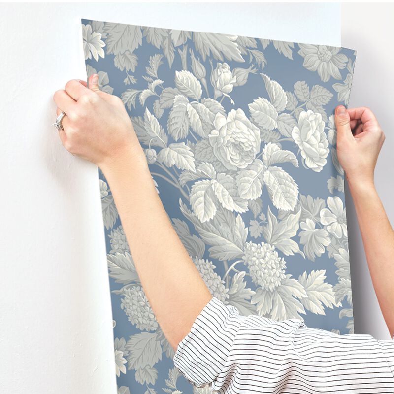 Antique Floral in Wedgewood Blue & Grey Wallpaper (Double Roll) image number 5