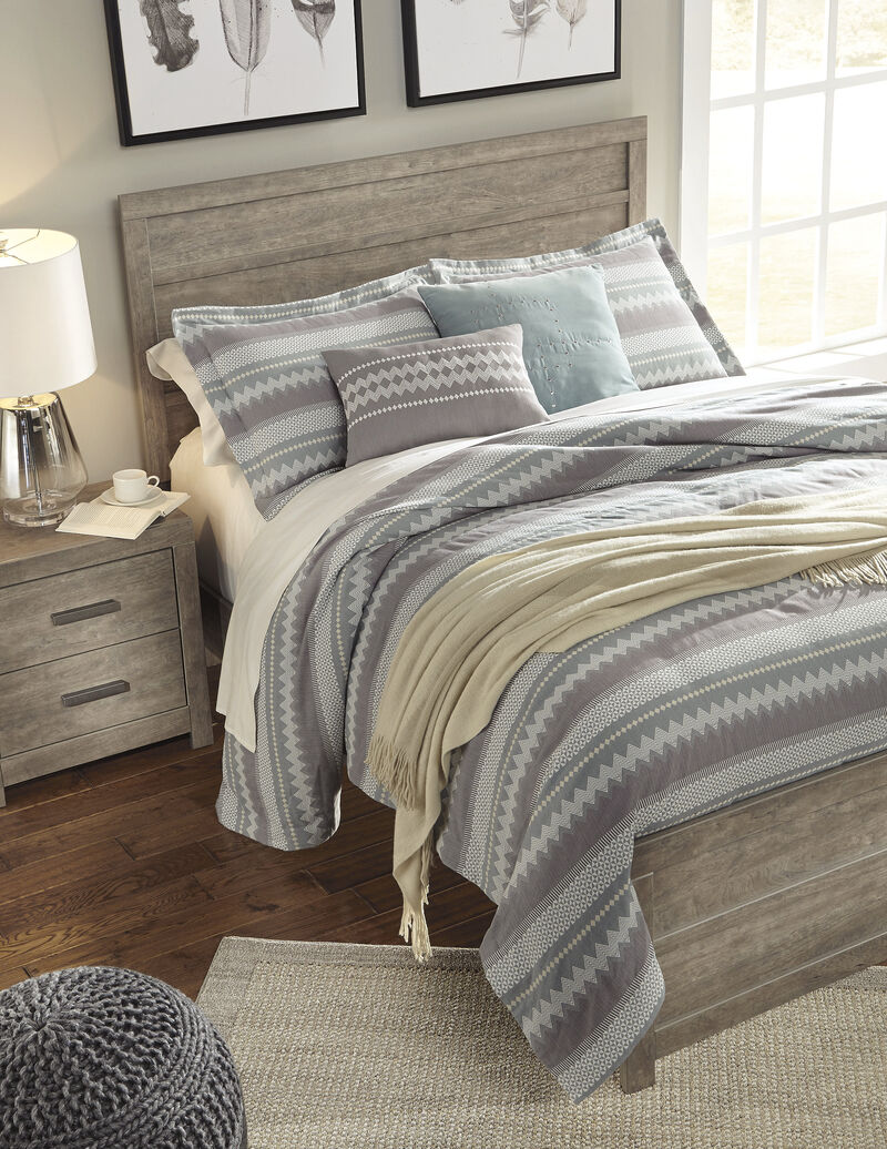 Culverbach Queen Panel Bed image number 2