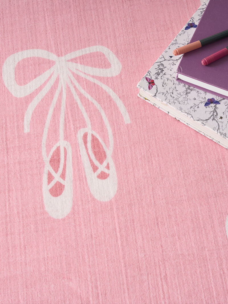 Imagination IMA14 Pink 4' x 6' Rug